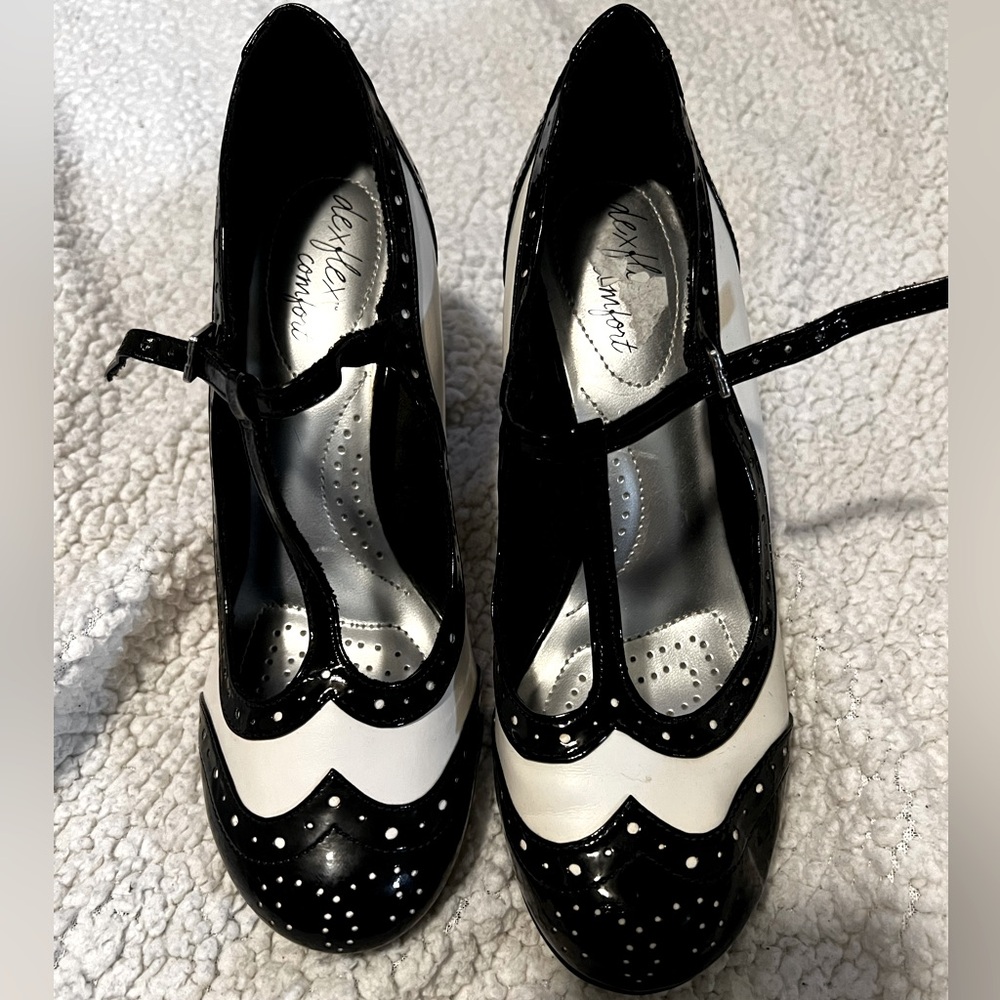 Dexflex comfort heel, Mary Jane’s in black and white.